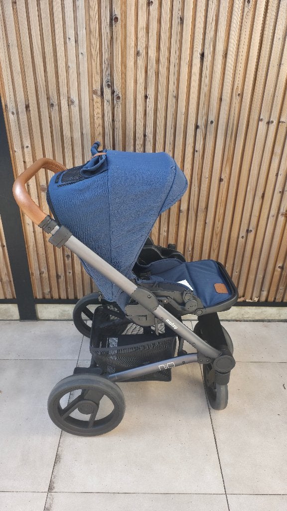 Mutsy Nio Met Wieg + Regenhoezen + Muggennetten + Adapters, Ophalen, Gebruikt, Combiwagen, Mutsy