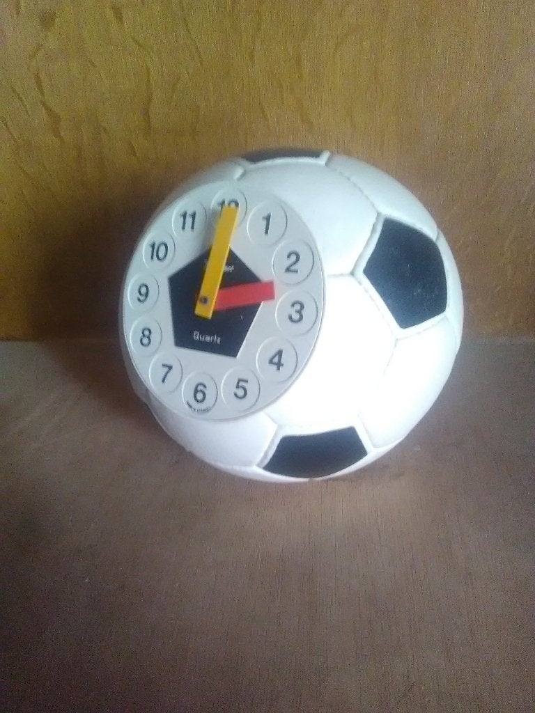 Ballon de foot 1970 reveil, Enlèvement ou Envoi, Utilisé, Ballon