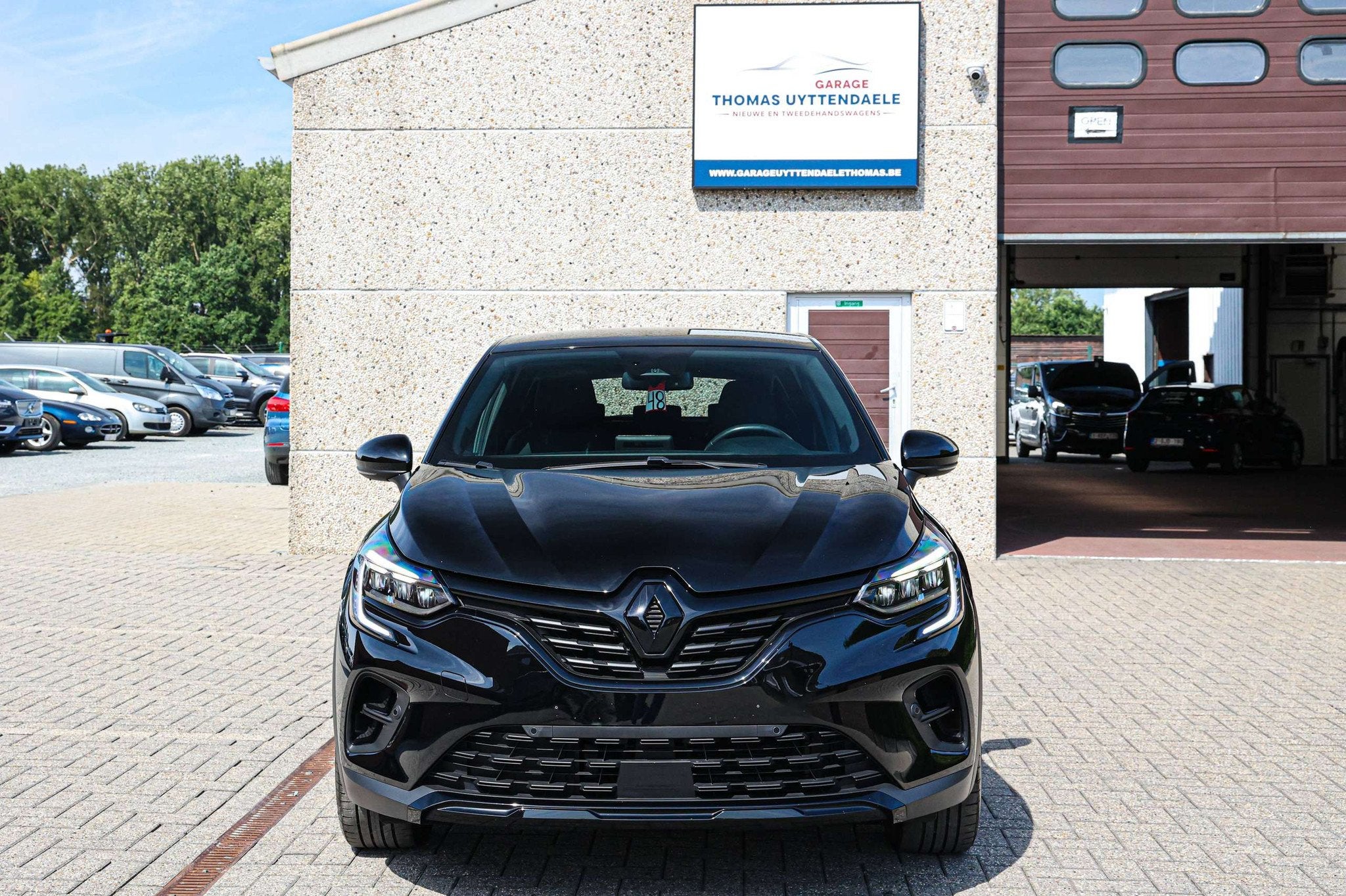 Renault Captur BENZINE-HYBRIDE*AUTOMAAT*BLACK-EDITION*STUURW, Autos, Euro 6, Entreprise, 1436 kg, Noir