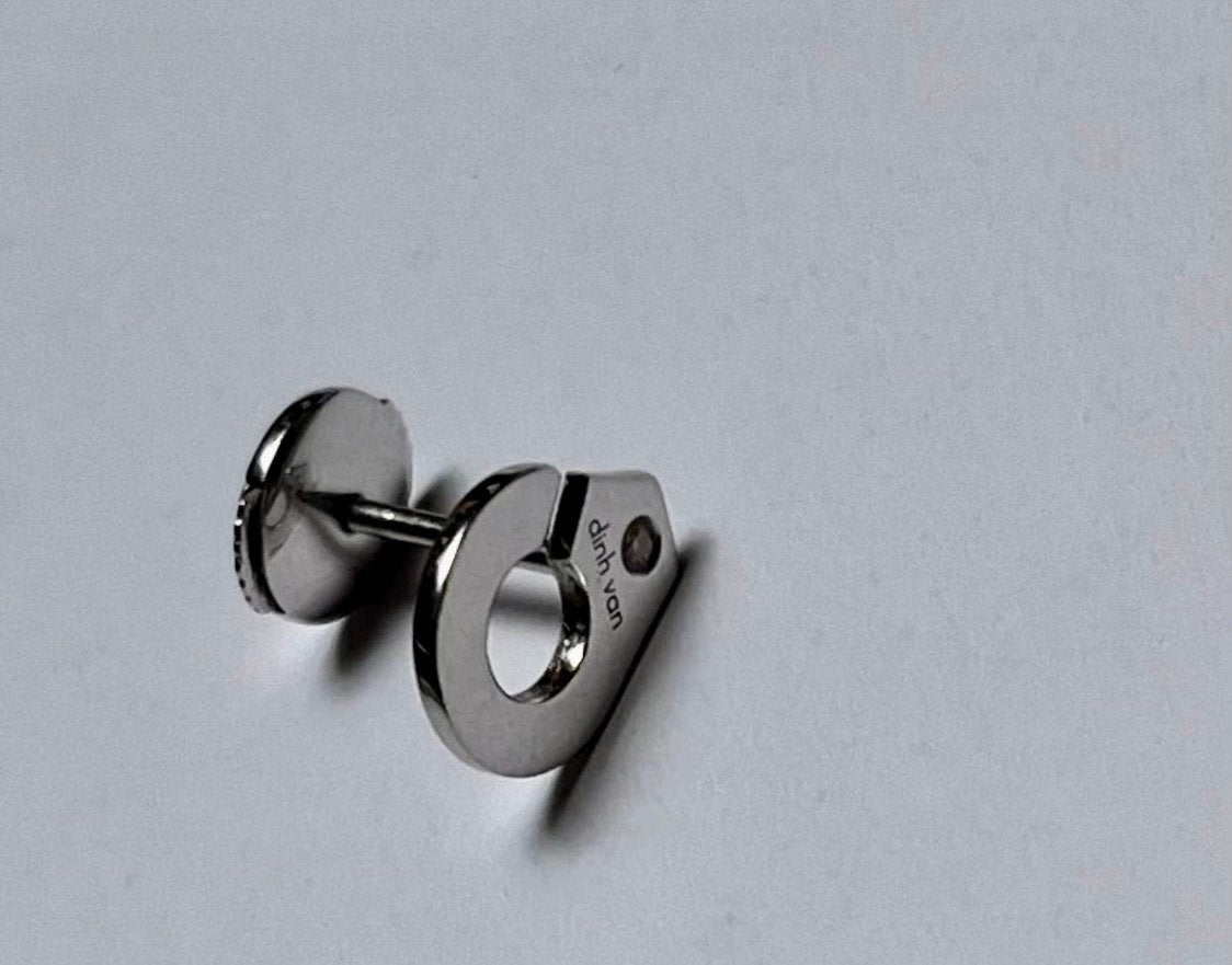 Puces d’oreilles Dinh Van Menottes en or blanc et diamants., Enlèvement ou Envoi, Comme neuf, Or
