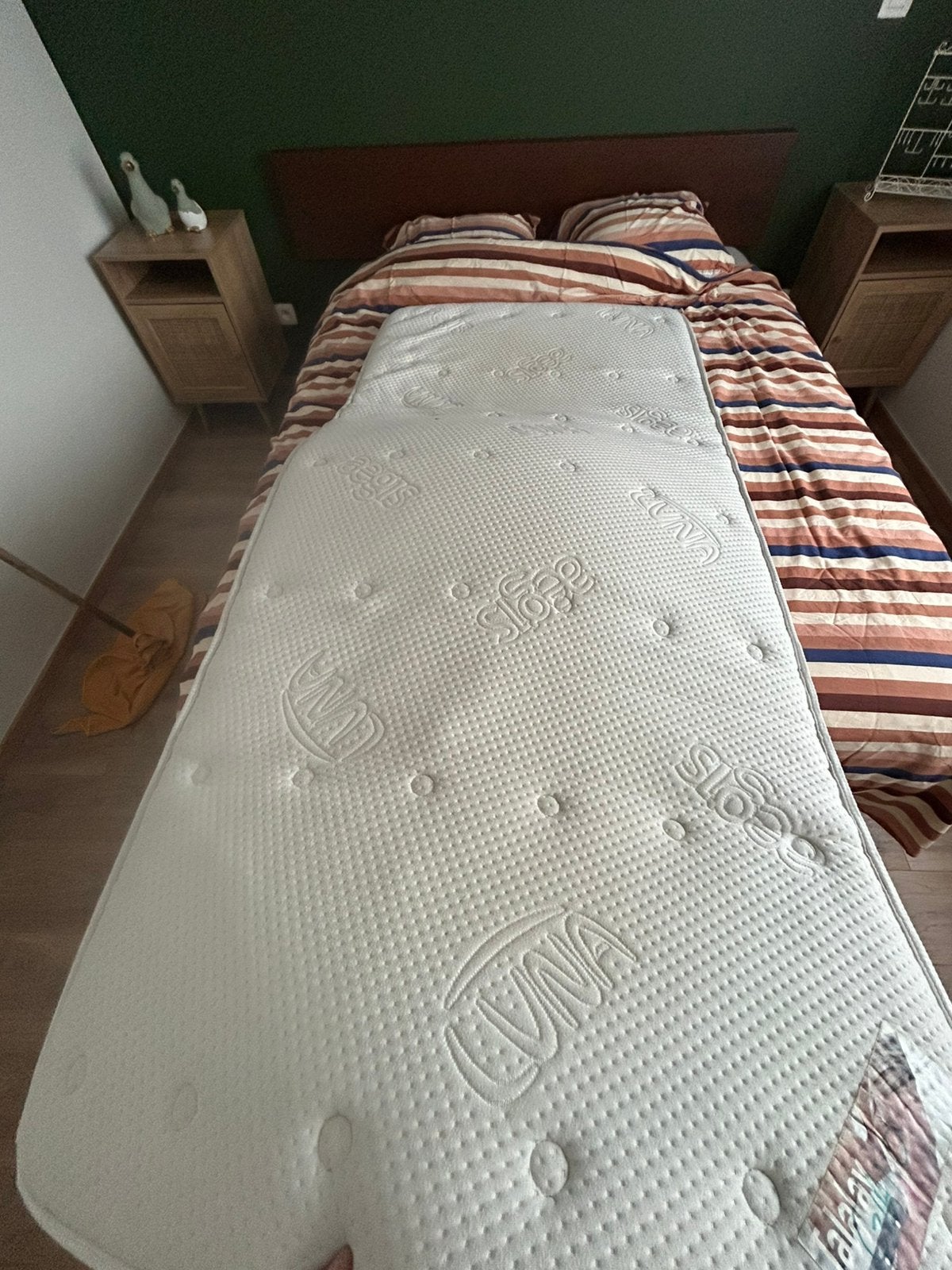 Degelijke matras 1persoons matras, Huis en Inrichting, Ophalen, Zo goed als nieuw, Eenpersoons