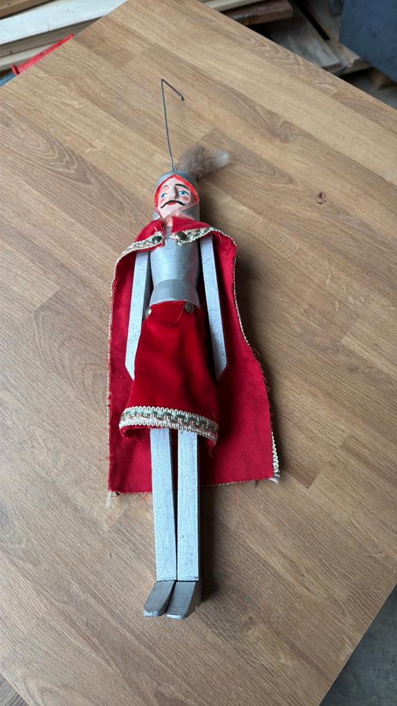 Marionnette ancienne en bois chevalier 36cm bois, Antiquités & Art, Enlèvement