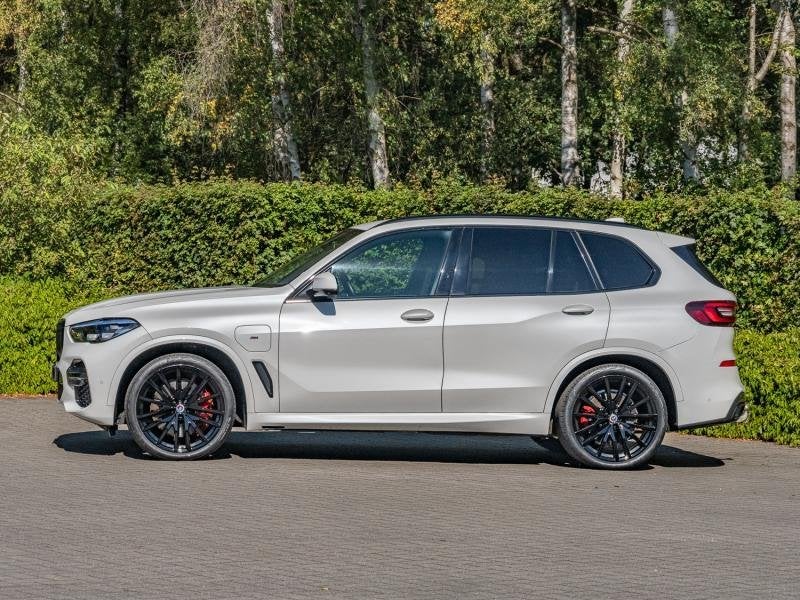 BMW X5 xDrive45e, Auto's, Automaat, Wit, Bedrijf, 5 deurs
