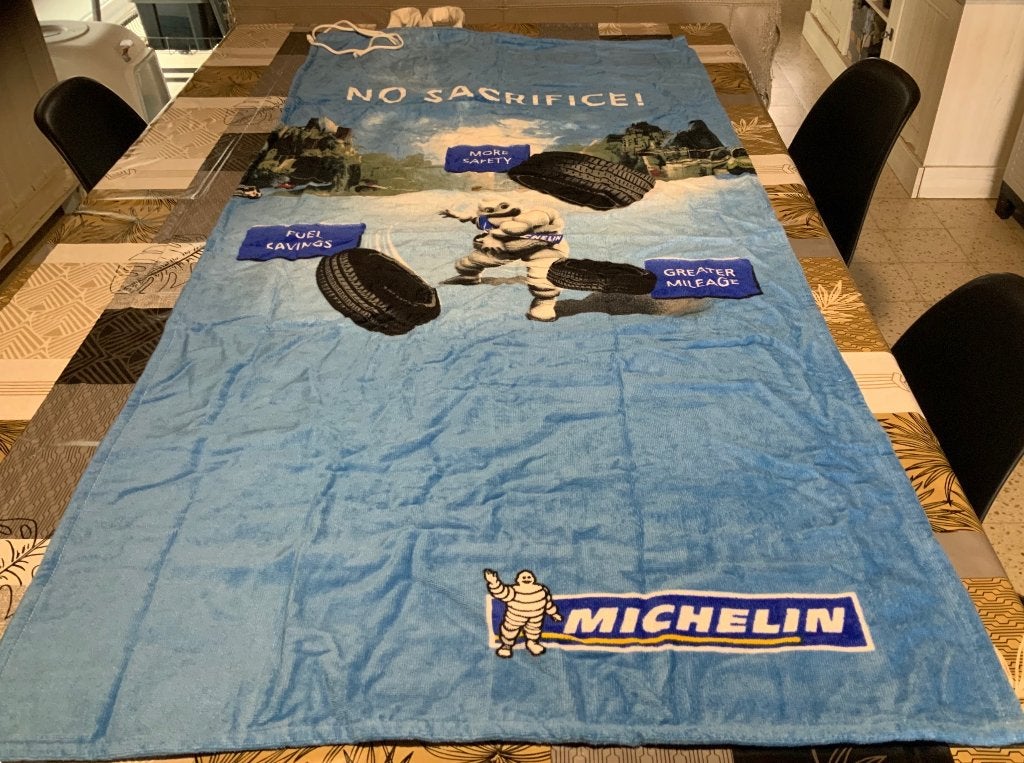 Michelin handdoek met rugzak, Ophalen of Verzenden, Nieuw