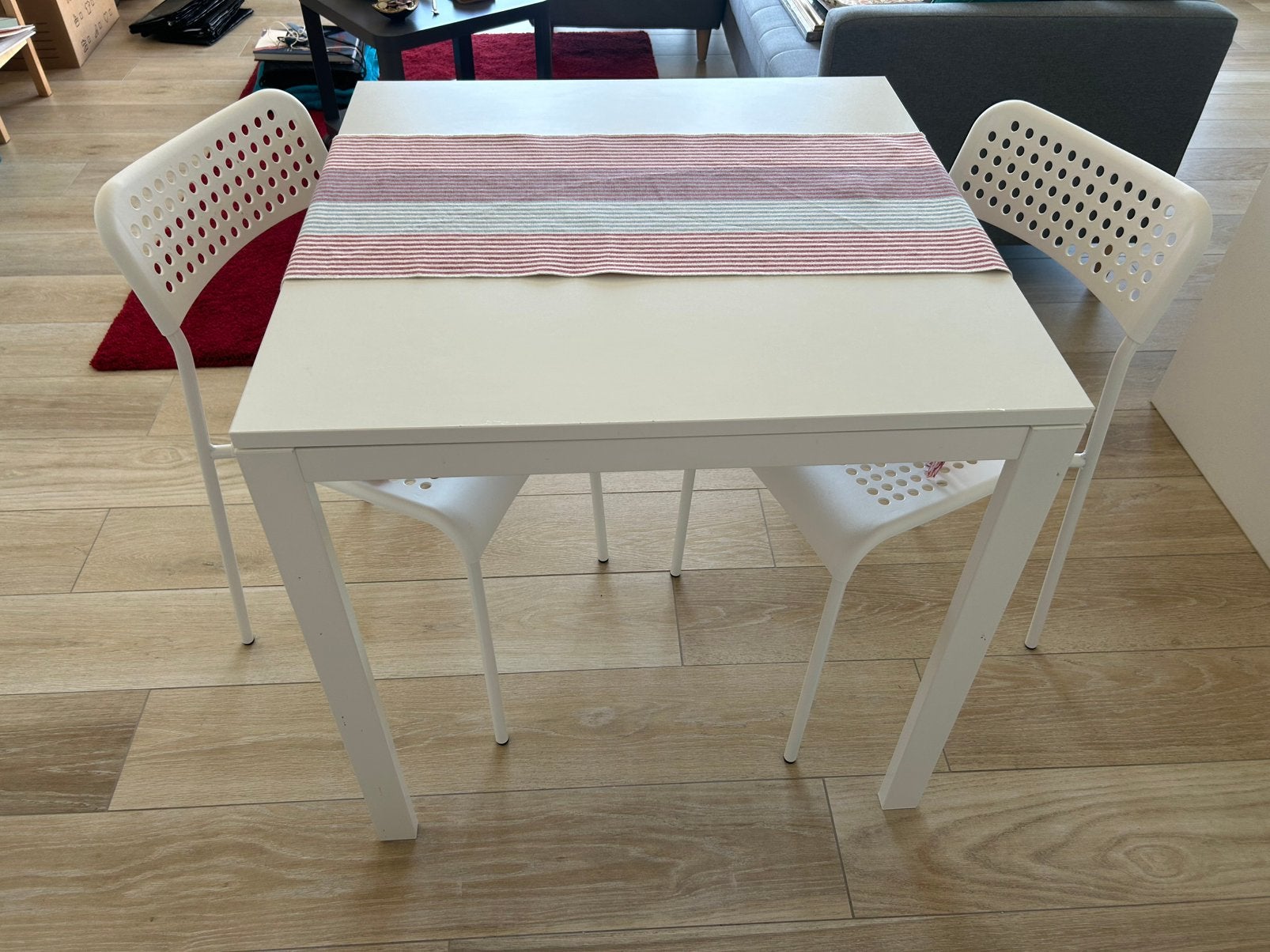 IKEA Table, 74x74 cm + 2 Chaise, blanc, Enlèvement, Comme neuf