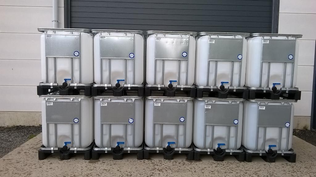 Cuves IBC 640 litres occasion rénovée. 80cm de large !!, Kunststof, Gebruikt, Met kraantje, 150 liter of meer