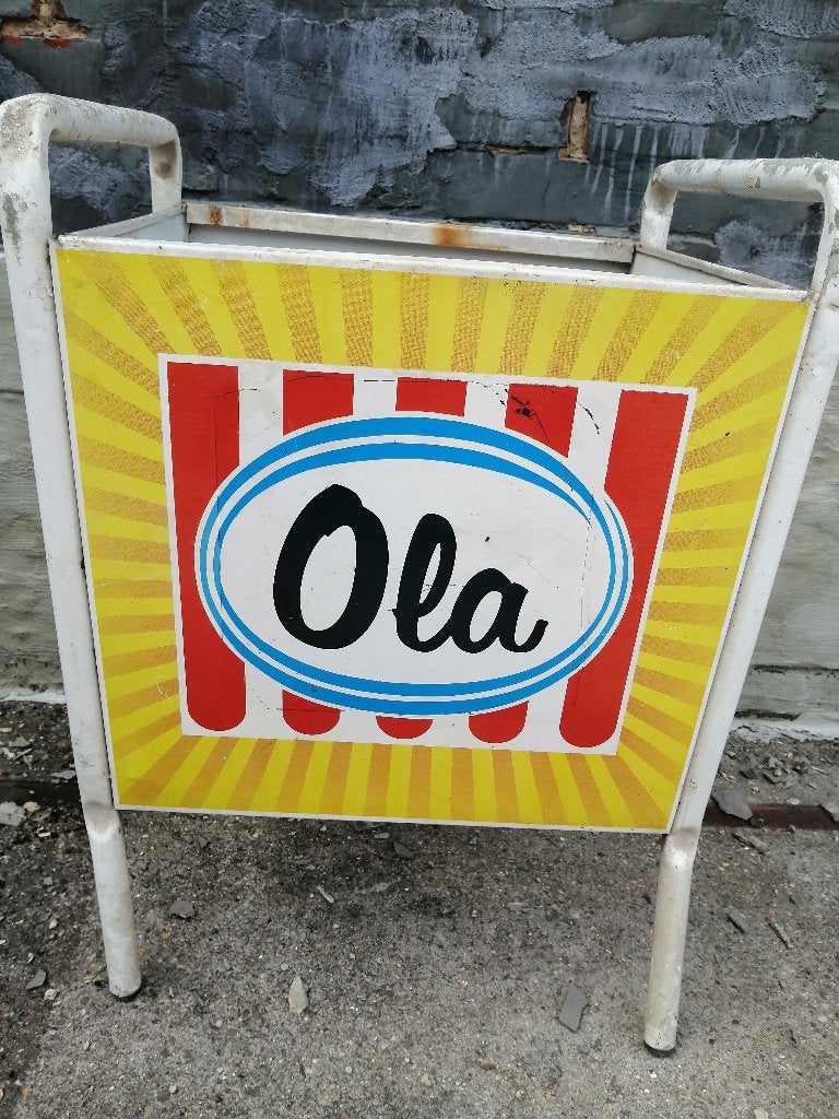 Poubelle publicitaire vintage marque de glaces Ola de 1986, Ophalen