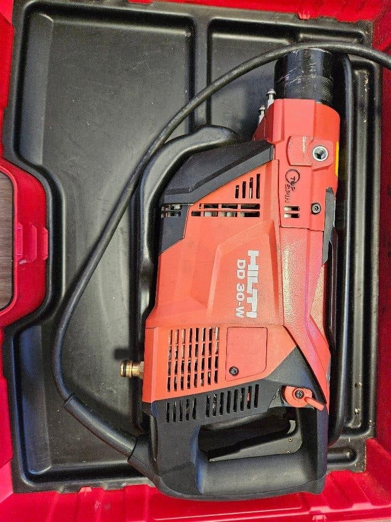 Hilti DD 30-W-kernboor Diamantboormachine, Doe-het-zelf en Bouw, Ophalen, Zo goed als nieuw