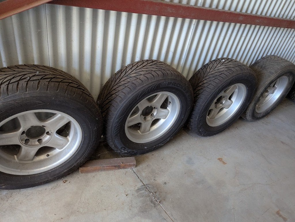Hylander velgen & banden  Voor Nissan Patrol Y 61, Auto-onderdelen, Banden en Velgen, Ophalen, 18 inch, 285 mm, Nieuw