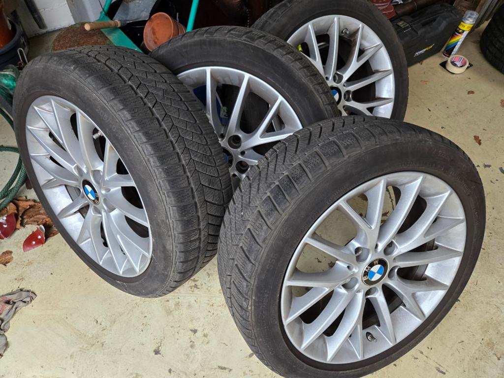 Bmw 1f20 velgen met goede winterbanden, Auto-onderdelen, Banden en Velgen, Ophalen, 17 inch, Winterbanden, Velg(en)