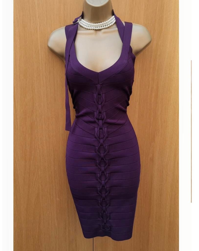 Robe moulante Karen Millen violette à col nu taille S Violet, Neuf, Enlèvement ou Envoi, Violet, Au-dessus du genou
