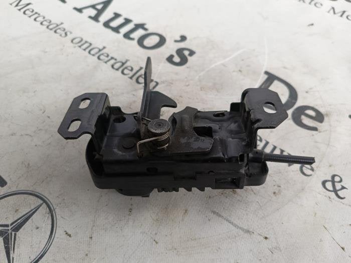 Mécanique de verrouillage capot d'un Mercedes Vito, Autos : Pièces & Accessoires, 3 mois de garantie, Utilisé, -, -