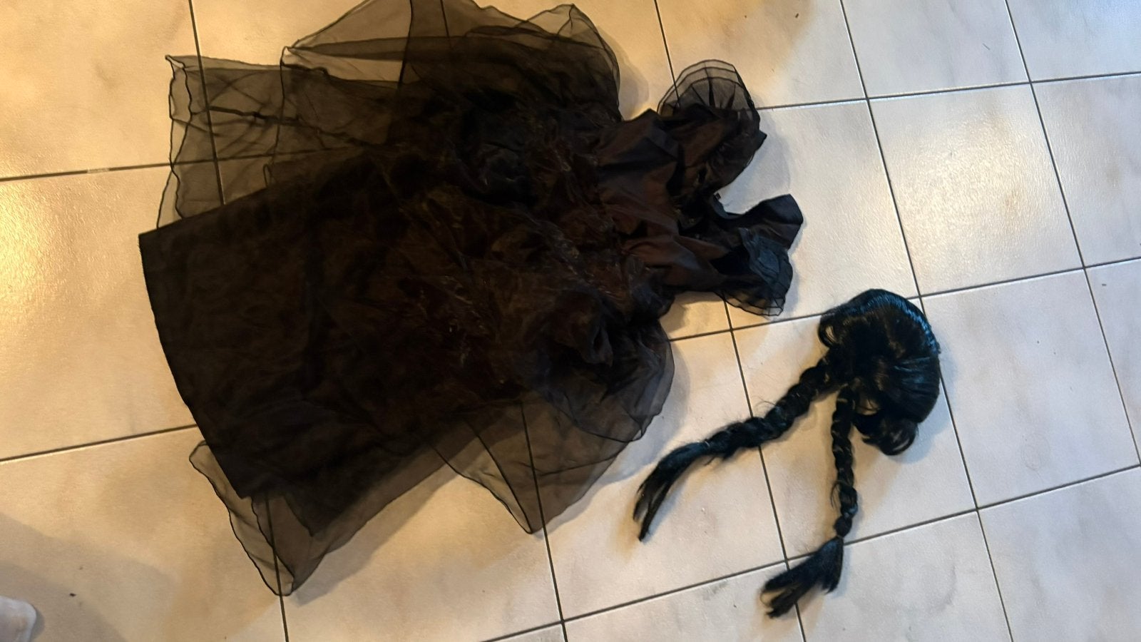Wednesday Halloween kostuum met pruik, Ophalen of Verzenden, Zo goed als nieuw, Kostuum