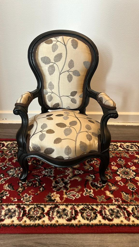 Petit fauteuil cabriolet enfant ancien entièrement restauré, Antiquités & Art, Enlèvement