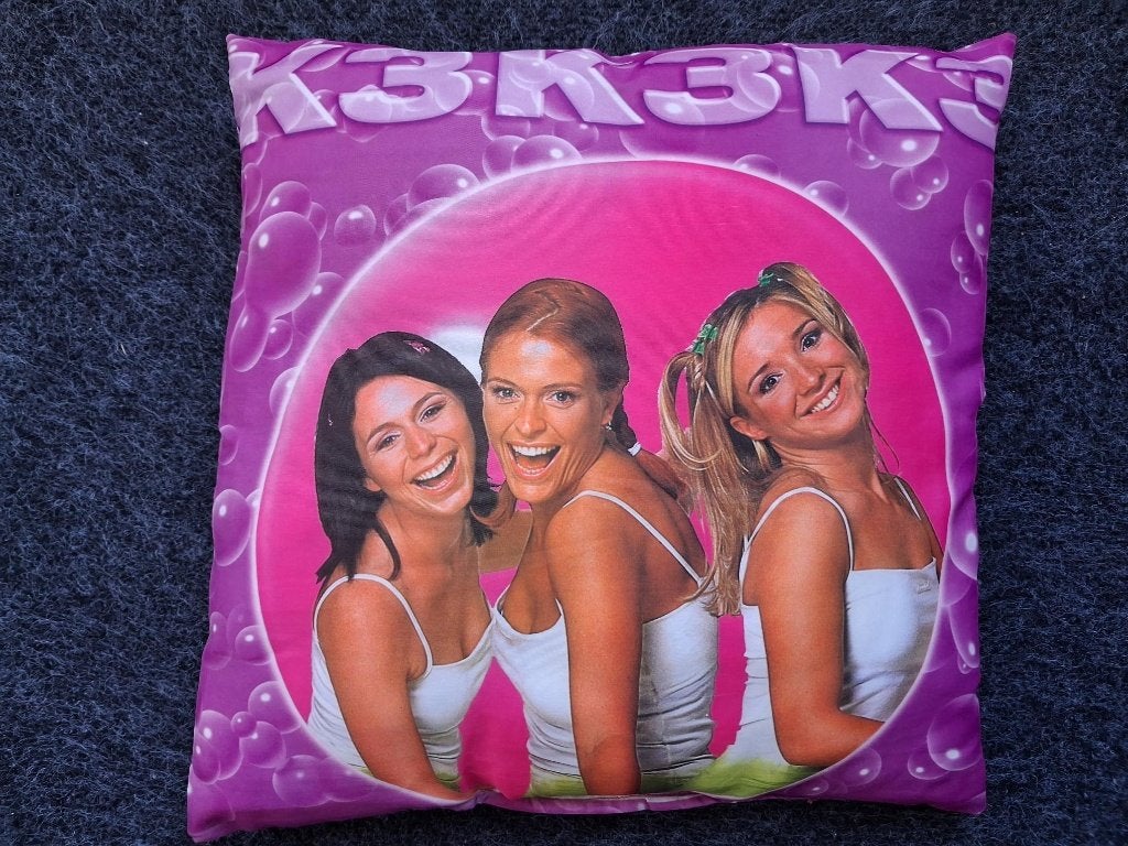 K3 The originals kussen, Ophalen of Verzenden, Zo goed als nieuw, Tv, Gebruiksvoorwerp