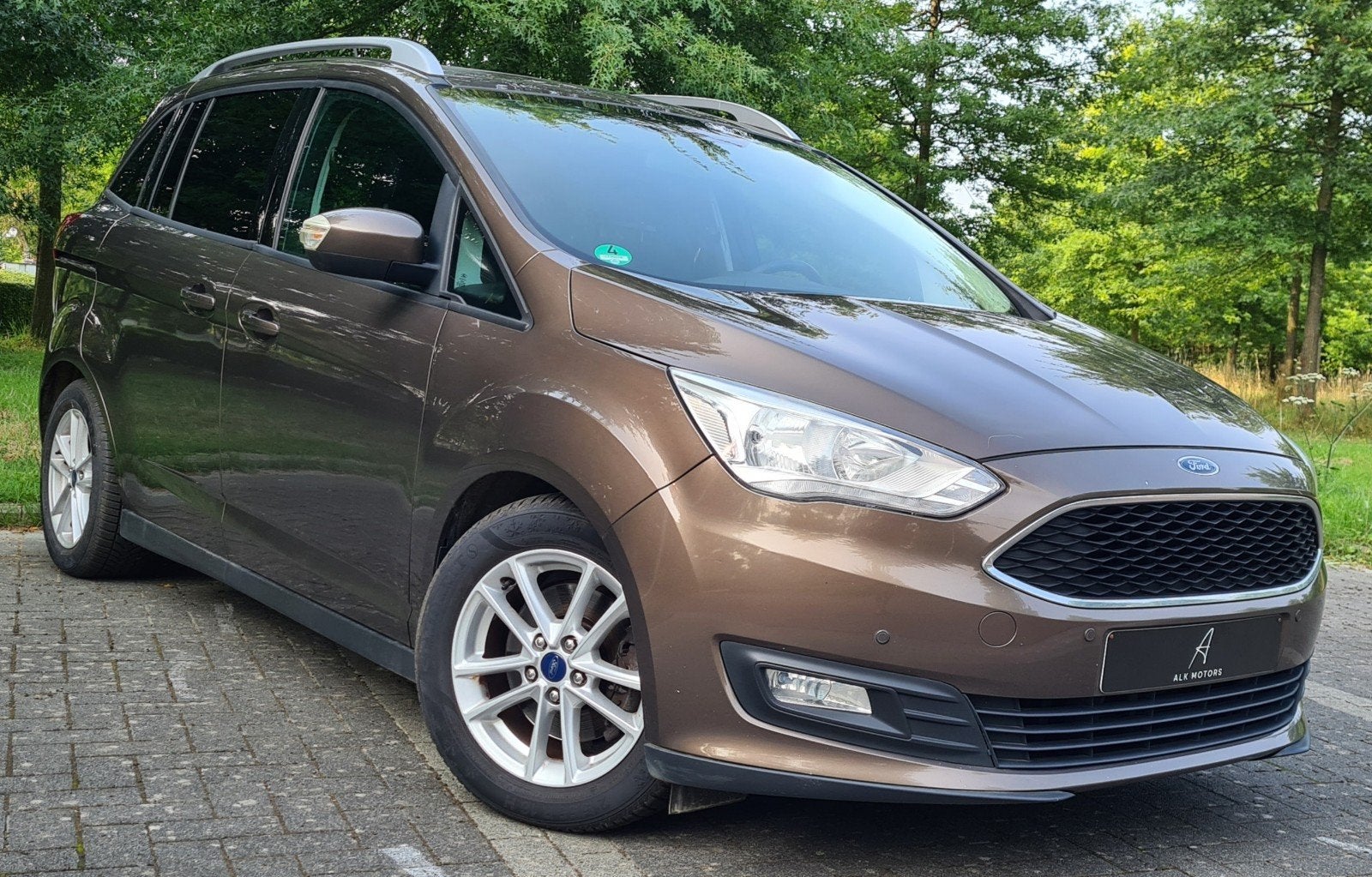 Ford Grand C-Max 1.0i -7PLAATS *GARANTIE*CAM*GPS*, Auto's, Voorwielaandrijving, Dealer onderhouden, Bruin, 7 zetels