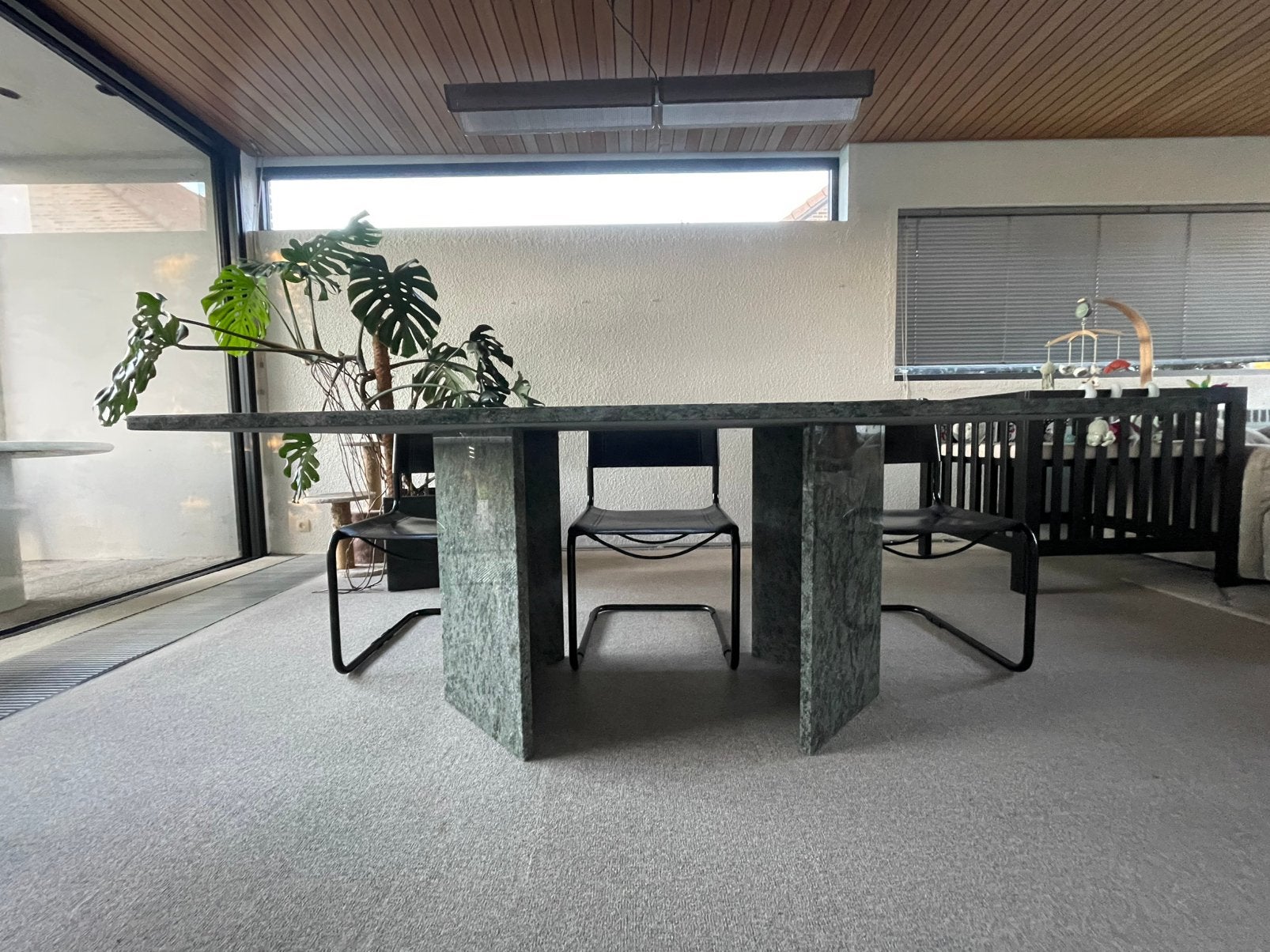 Exclusieve groene granieten design eettafel, Huis en Inrichting, Ophalen, Zo goed als nieuw