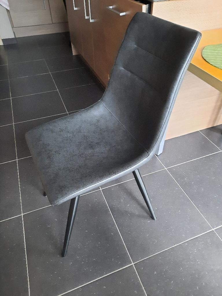 2 moderne stoelen, Huis en Inrichting, Stoelen, Ophalen, Zo goed als nieuw