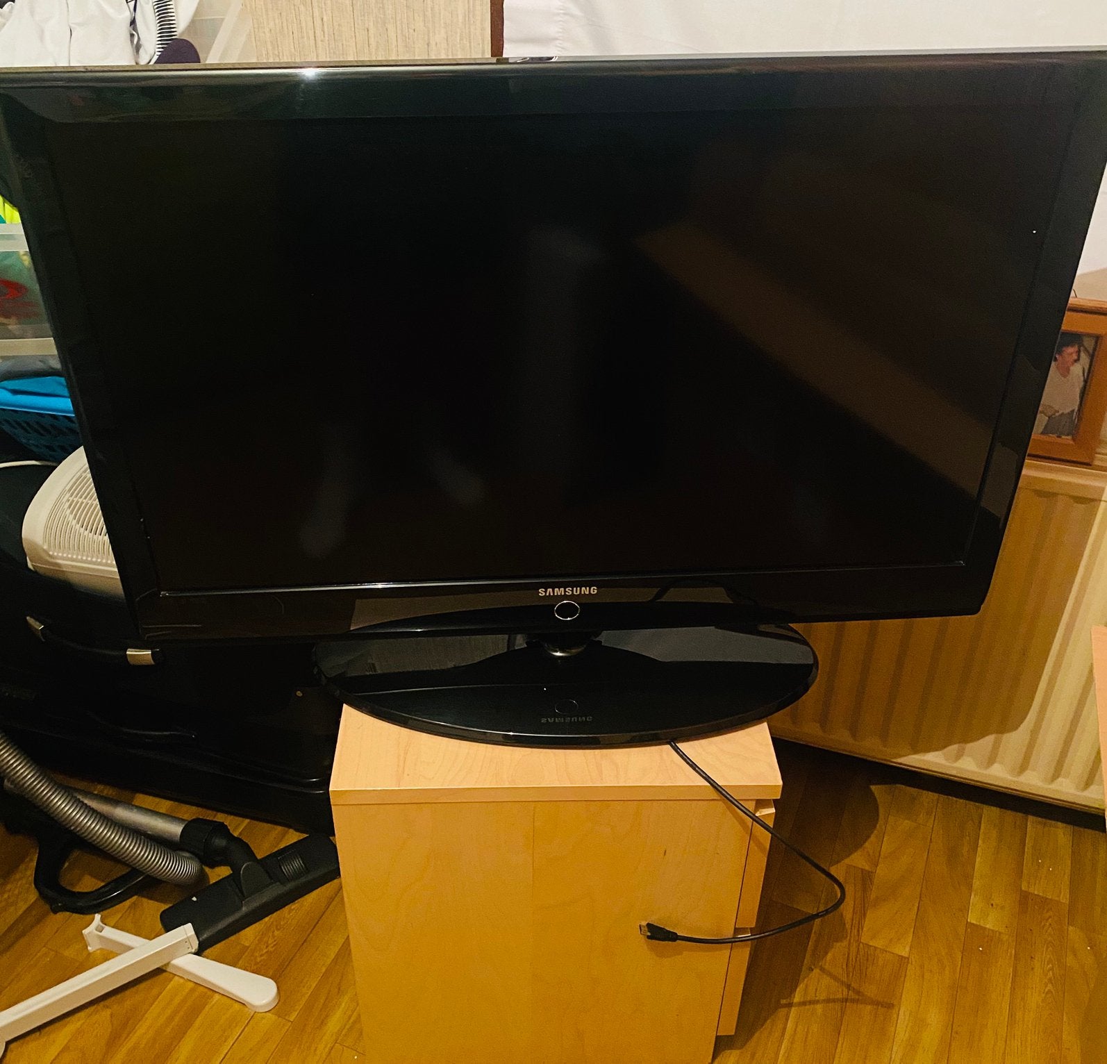 Television samsung ( lire l’annonce ), TV, Hi-fi & Vidéo, Enlèvement, Utilisé, Smart TV, Samsung