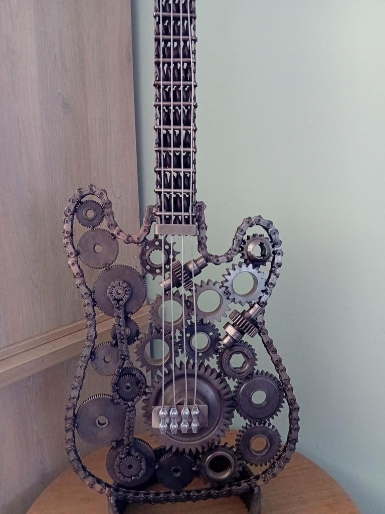 Gitaar in metaal., Antiek en Kunst, Ophalen