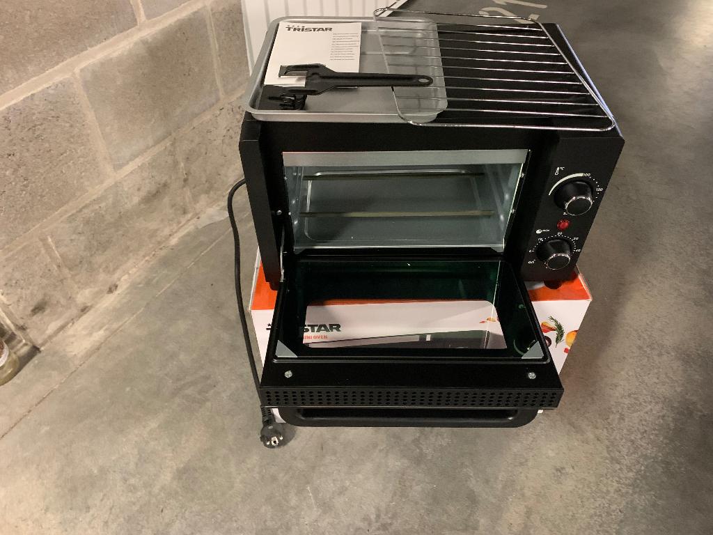 Nieuwe mini oven Tristar voor in de mobilhome of caravan, Ophalen, Nieuw
