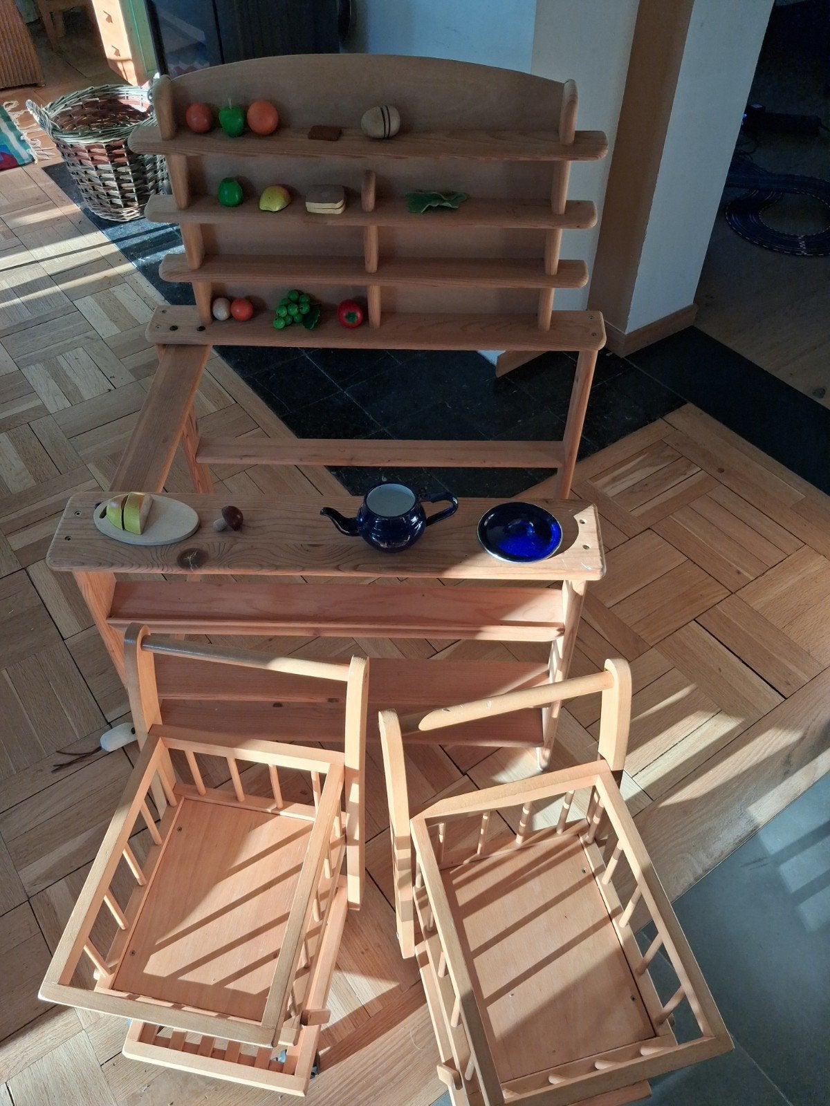 magazin en bois avec 2 caddies et accessoires. Jouet., Enlèvement