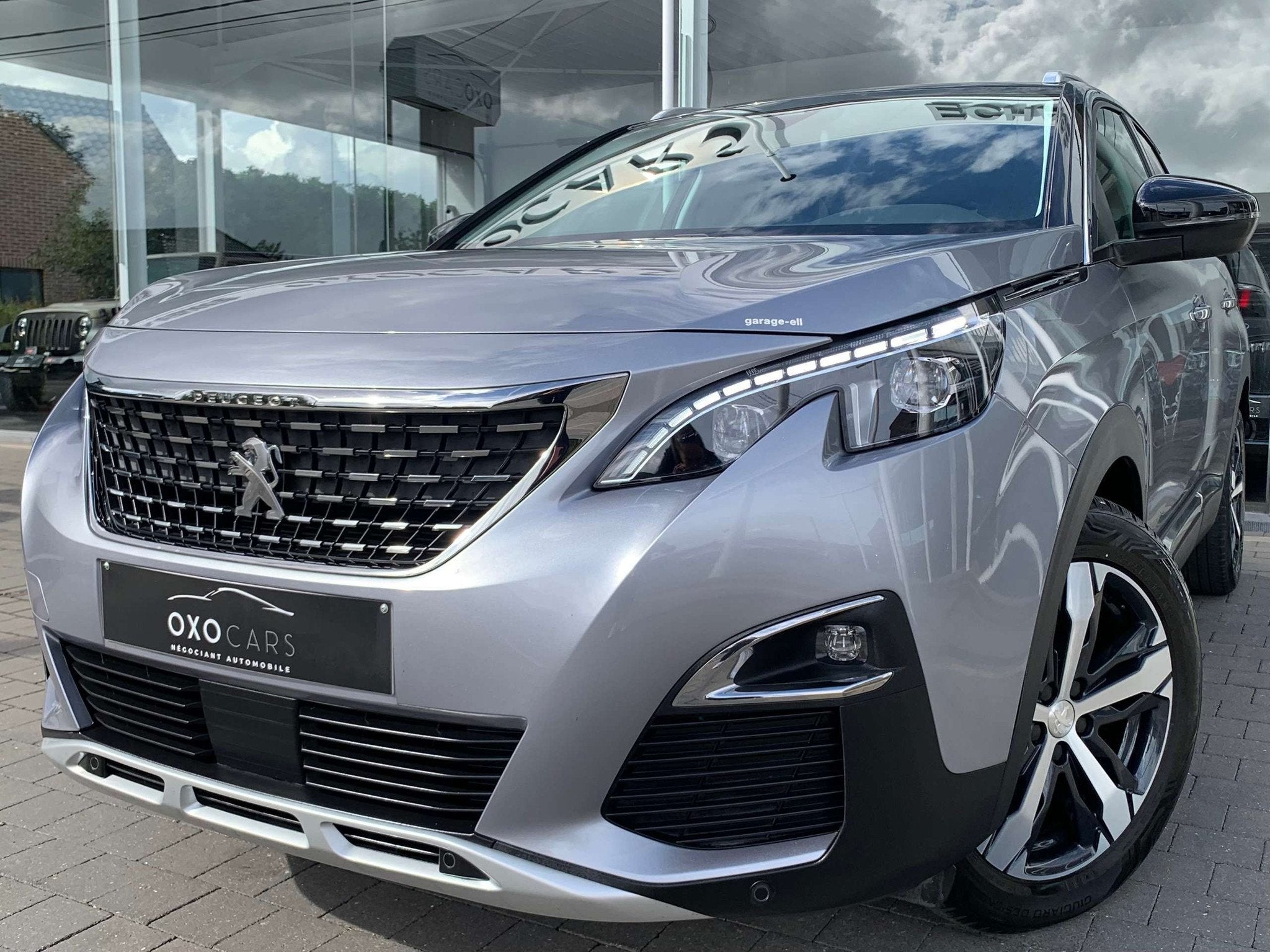 Peugeot 3008 1.2i Allure 130CV / Phares LED / GPS / Cuir Cha, Cuir, Argent ou Gris, Achat, Euro 6