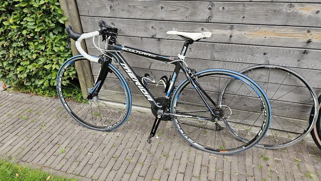 Vélo de route Merida/ cadre en carbon taille 48, Vélos & Vélomoteurs, Autres marques, Frein sur jante, Enlèvement, Utilisé