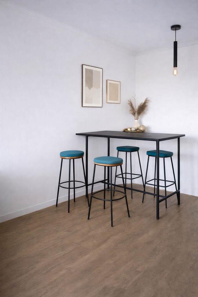 Table et tabourets bar, 4 tabourets, Enlèvement, Comme neuf, Bois