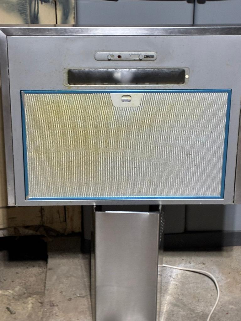 Hotte zanussi, Electroménager, Hottes, Enlèvement, Utilisé