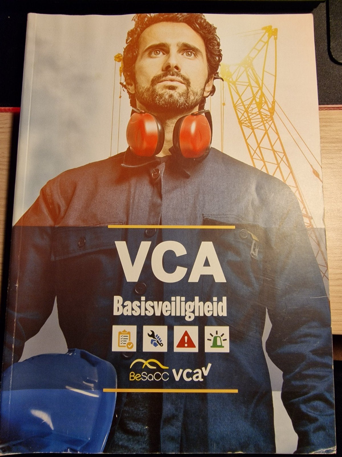 VCA Basisveiligheid, Boeken, Ophalen of Verzenden, Zo goed als nieuw, Overige niveaus, Kris de meester
