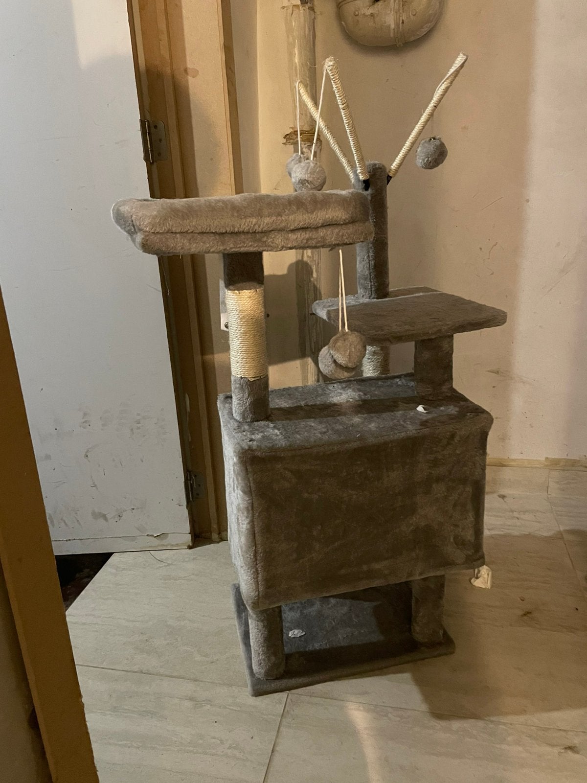 Katten klimpaal, Ophalen, Zo goed als nieuw