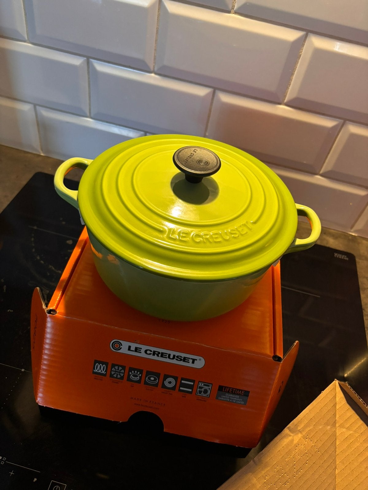 Le Creuset 20cm Kiwi Vert, Huis en Inrichting, Ophalen, Nieuw, Le Creuset
