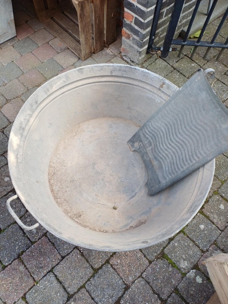 Mooie grote oude zinken wastobbe, Ophalen