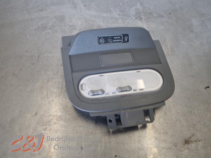 Eclairage intérieur arrière d'un Nissan NV400, -, 3 mois de garantie, Utilisé, -