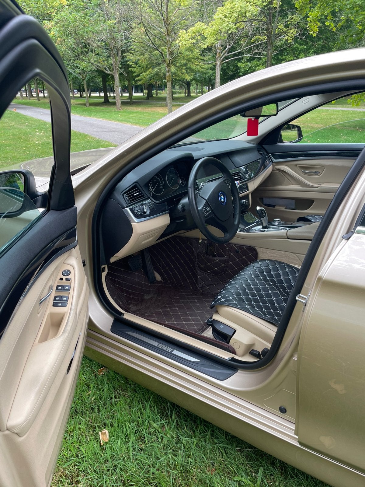 Bmw 520i benzine automaat met weinig km, Autos, Cuir, Euro 5, 199 cm³, Beige