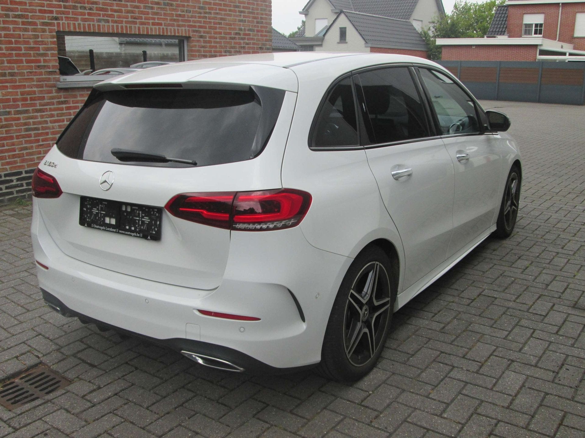 Mercedes-Benz B 180 D AMG SFEER DODE HOEK, Auto's, Mercedes-Benz, Automaat, Dealer onderhouden, Gebruikt, 4 cilinders