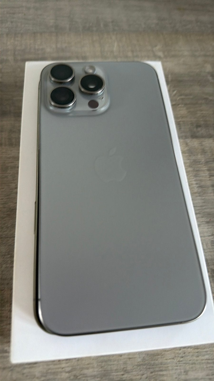Iphone 15 pro max in absolute nieuwstaat., Telecommunicatie, Ophalen, Zo goed als nieuw, IPhone 15