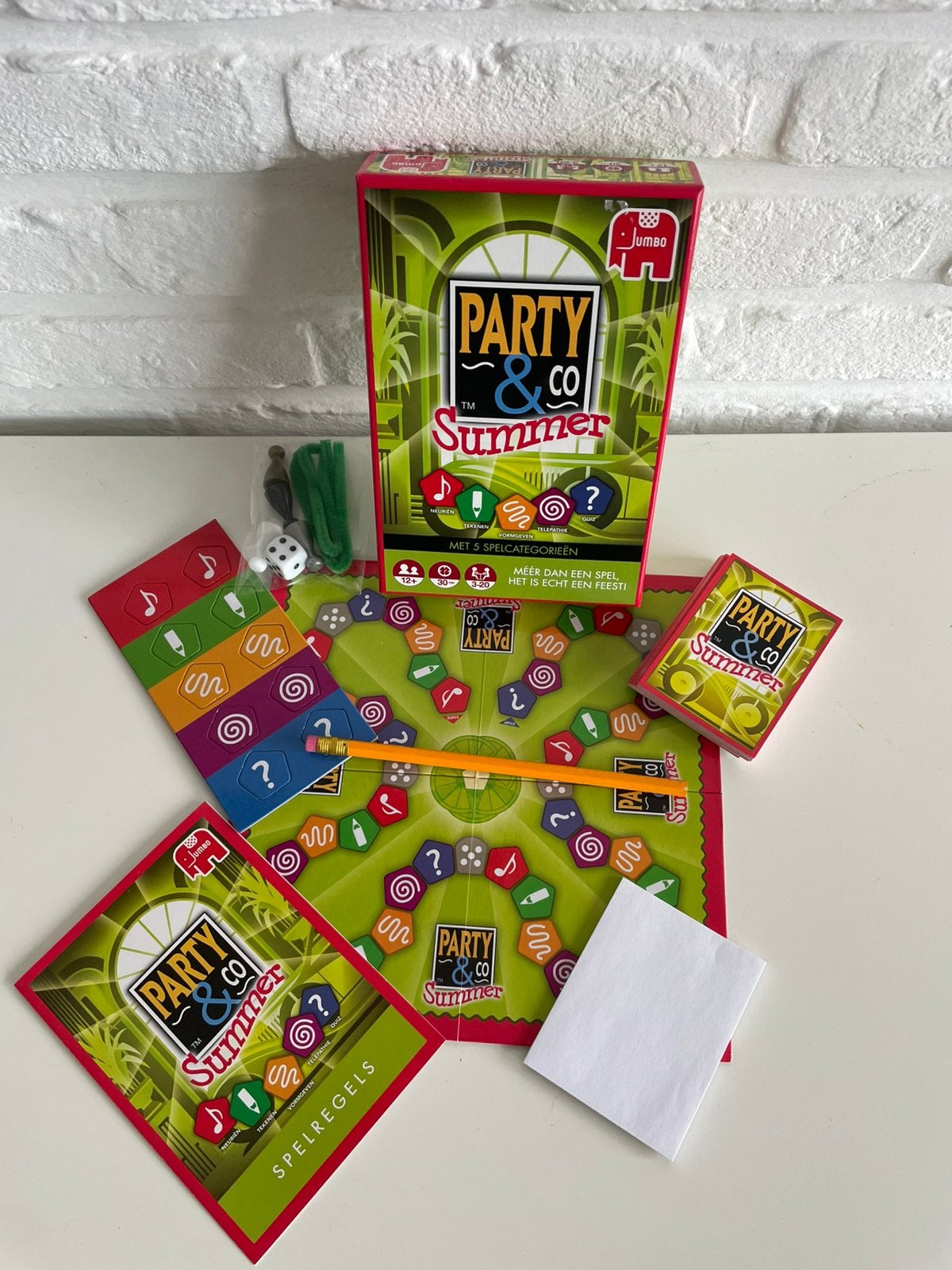 Jumbo - Jeu de voyage Party & Co Summer, Cinq joueurs ou plus, Enlèvement ou Envoi, Neuf