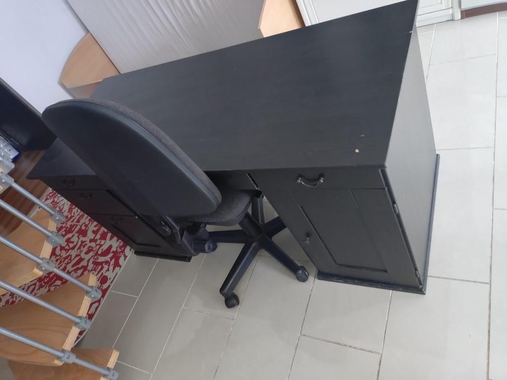 Zwart bureau met bureaustoel en laden, Huis en Inrichting, Ophalen, Zwart, Gebruikt, IKEA