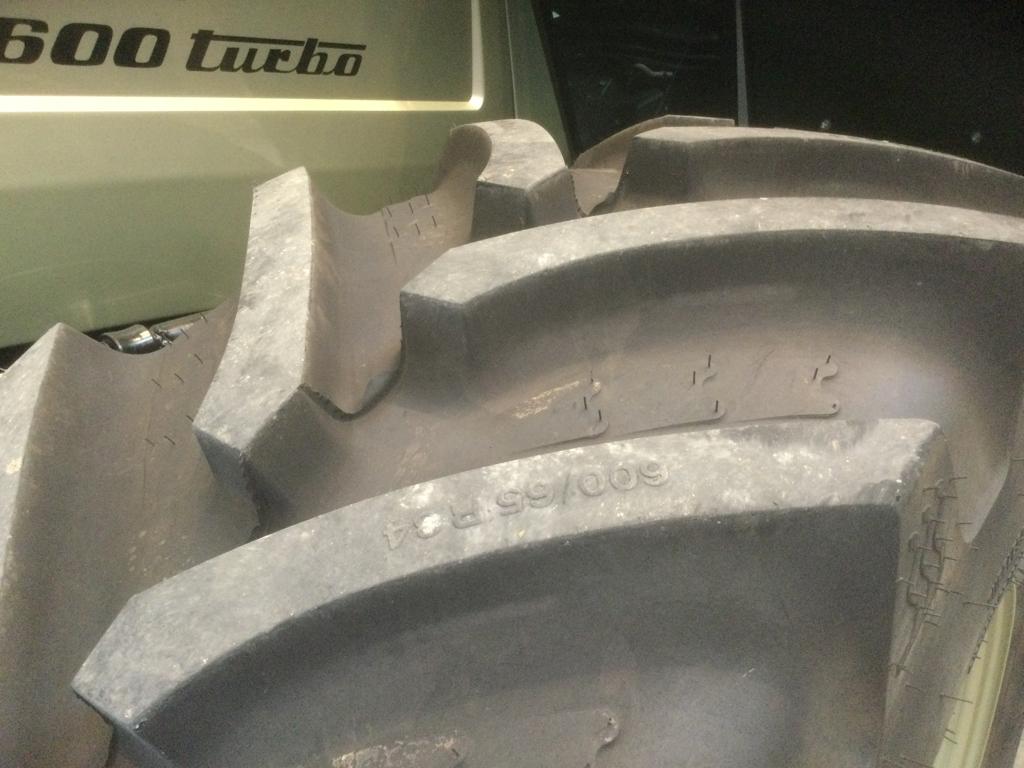 Pneu 600/65r34 bkt neuf, Articles professionnels, Enlèvement