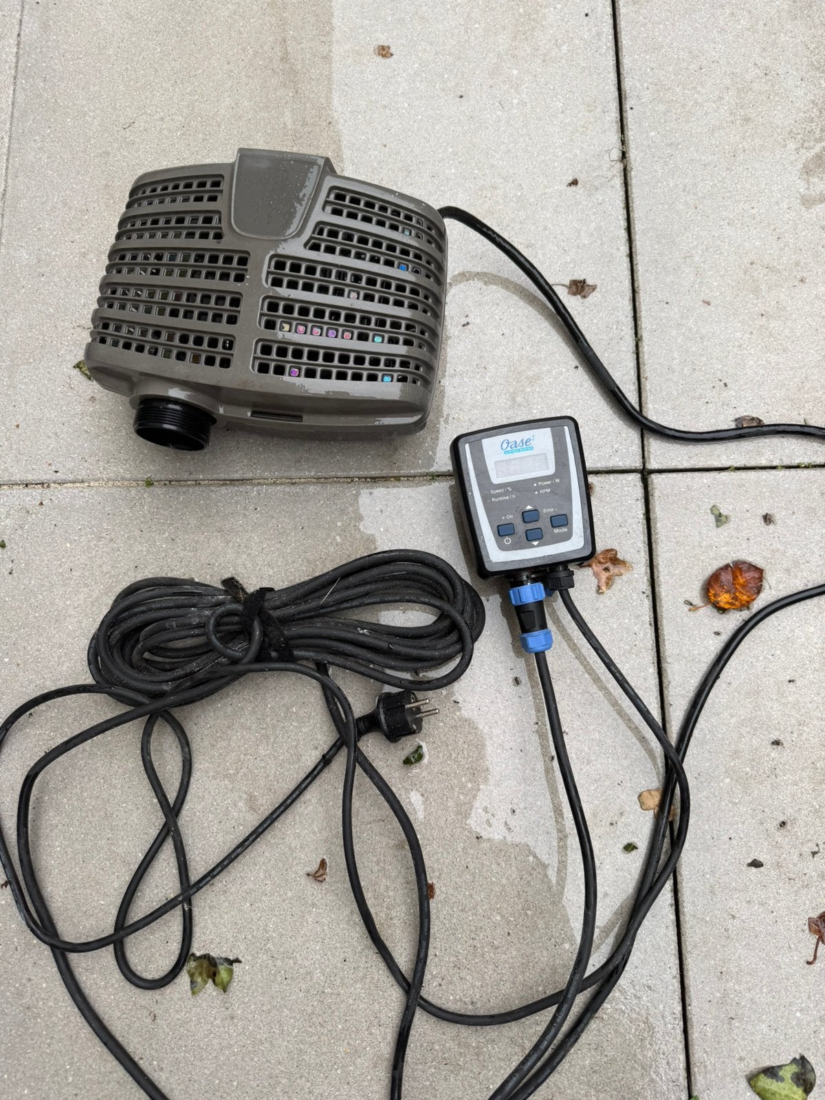 OASE Aquamax ECO 12000 C(regelbaar debiet), Ophalen, Gebruikt, Vijverpomp