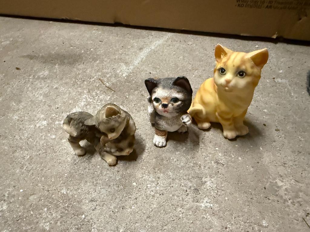 Lot de 3 figurines chats, Enlèvement ou Envoi, Neuf, Animal