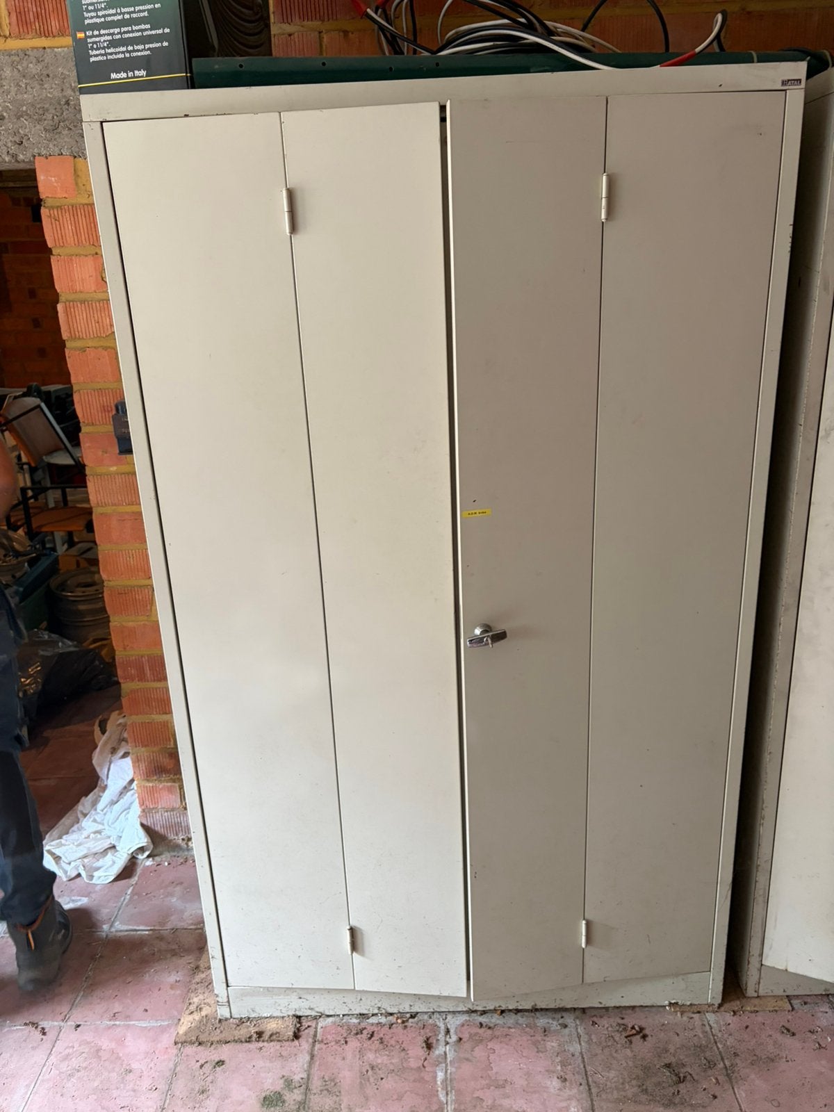 Lockerkast, Ophalen, Zo goed als nieuw