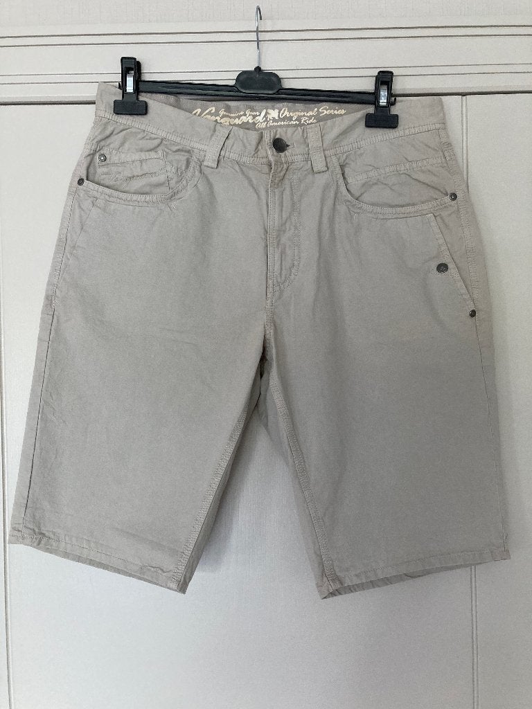Heel mooie herenbermuda VANGUARD, XL. Zeer goede staat, Beige, Maat 56/58 (XL), Ophalen of Verzenden, Zo goed als nieuw