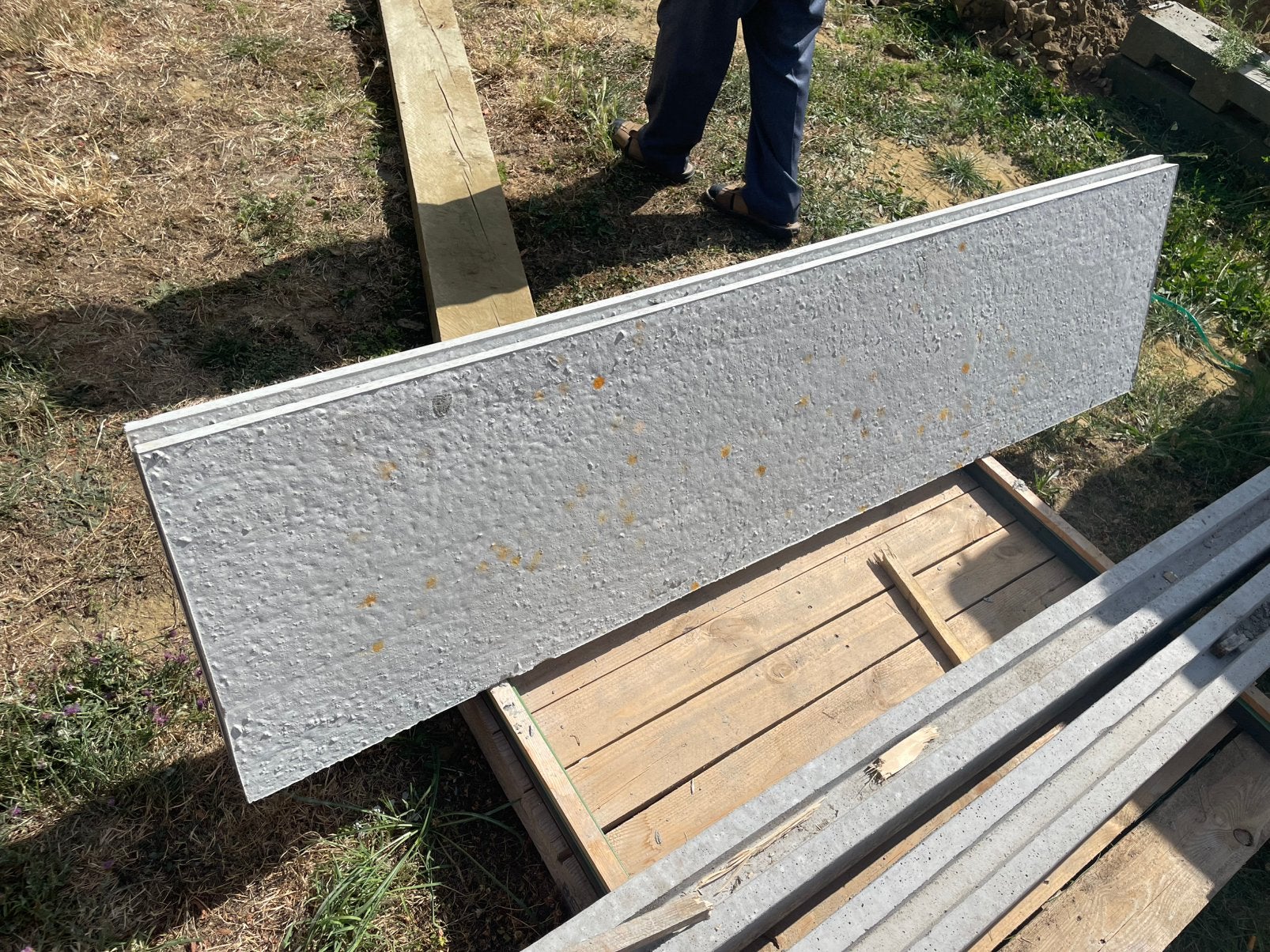 Twee betonpalen en een betonplaat, Doe-het-zelf en Bouw, Platen en Panelen, Ophalen, Zo goed als nieuw