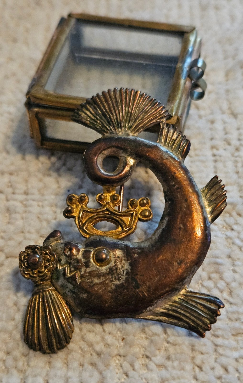Vintage broche gesigneerd Museum of Arts MadAuthentieke broc, Antiek en Kunst, Ophalen of Verzenden