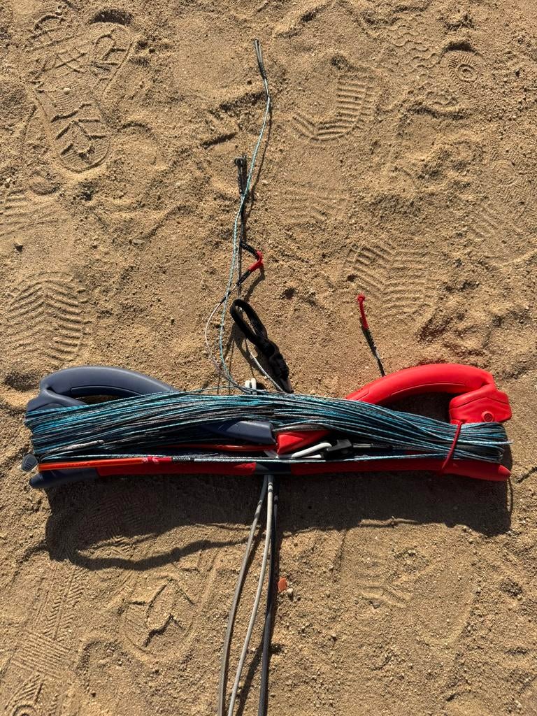 Duotone Trustbar 2025 S/M 22m, Watersport en Boten, Ophalen, Zo goed als nieuw, Bar