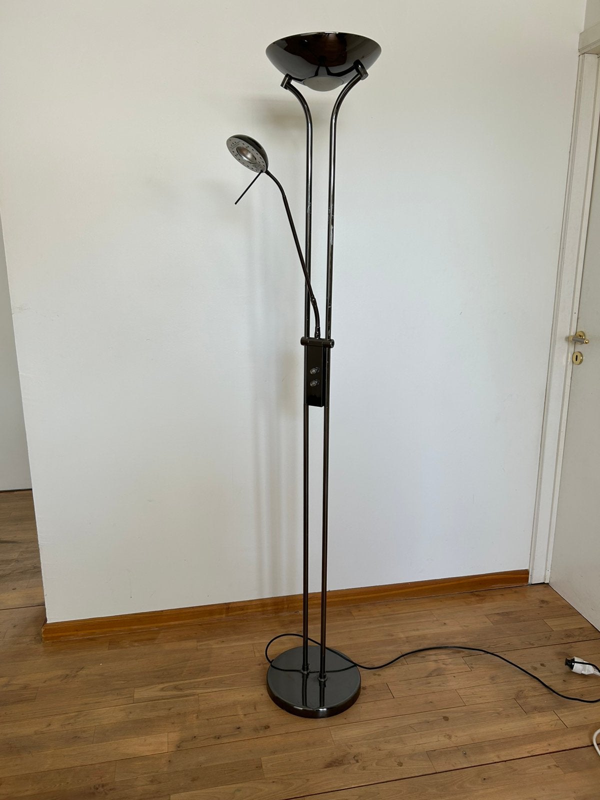 Lampe hallogene et liseuse, Ophalen, Gebruikt