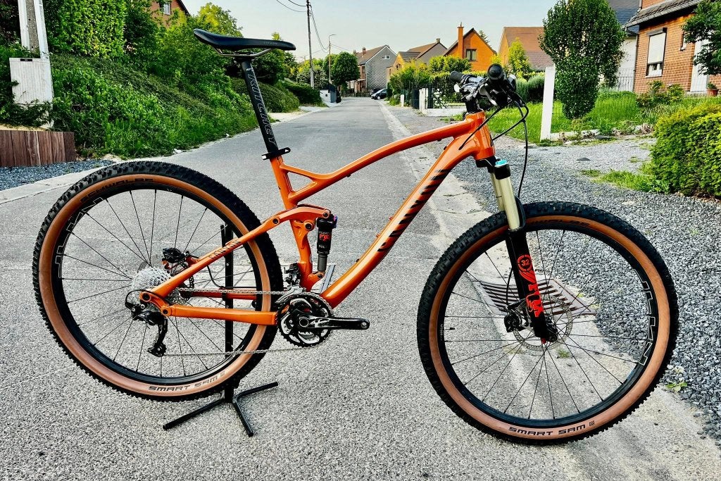 CANYON NERVE AL 8.0 taille L, Vélos & Vélomoteurs, Vélos | Hommes | Vélos de sport & Vélo de randonnée, Utilisé, Plus de 20 vitesses
